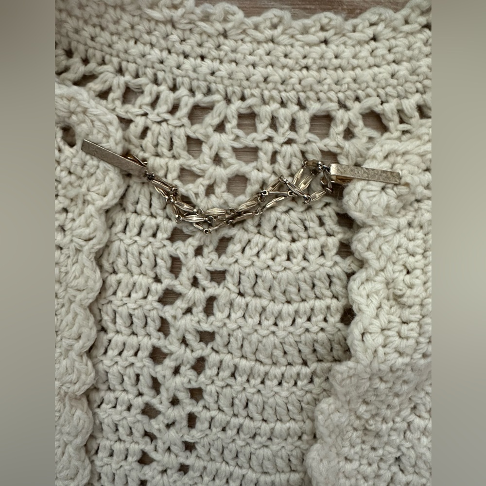 Vintage Handcrafted Knit Cape w/Vintage Sweater clip - Picture 5 of 7
